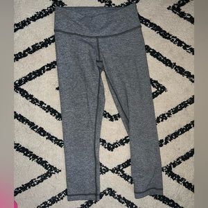 Lululemon Cropped Heathered Gray Leggings Size 4